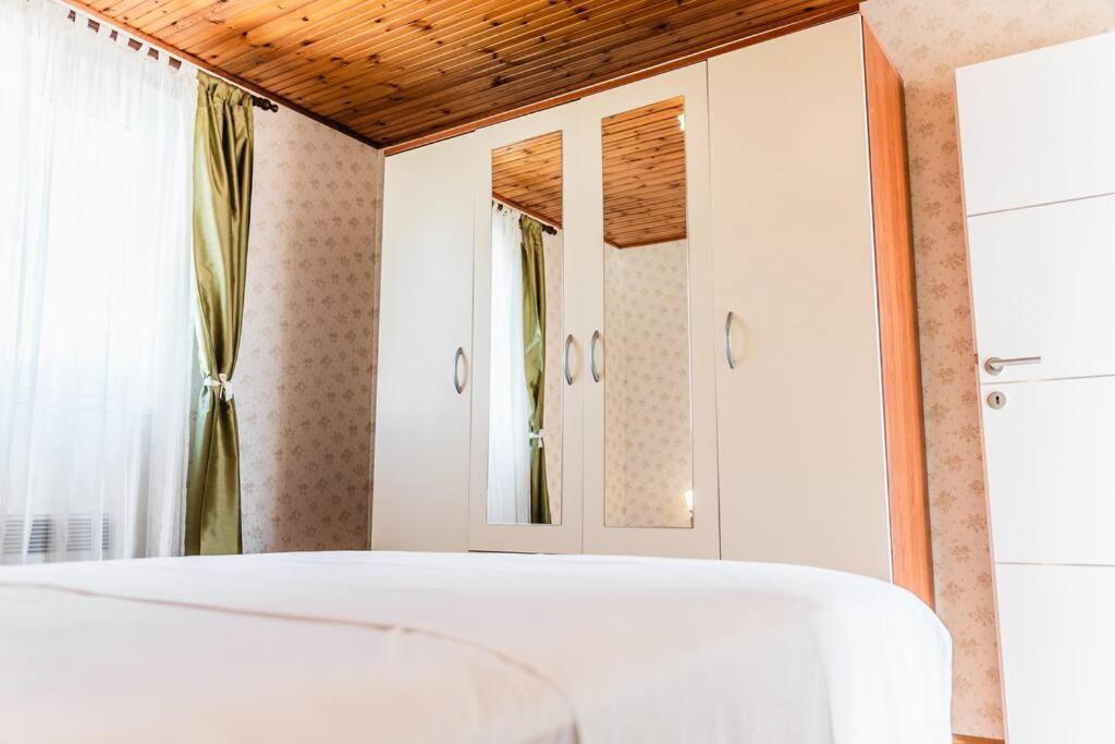 Holiday Home Marina-Renovated House In City Center Rogoznica  Exteriér fotografie